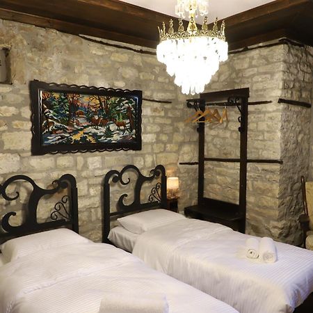 Vila Art Berat Castle Buitenkant foto