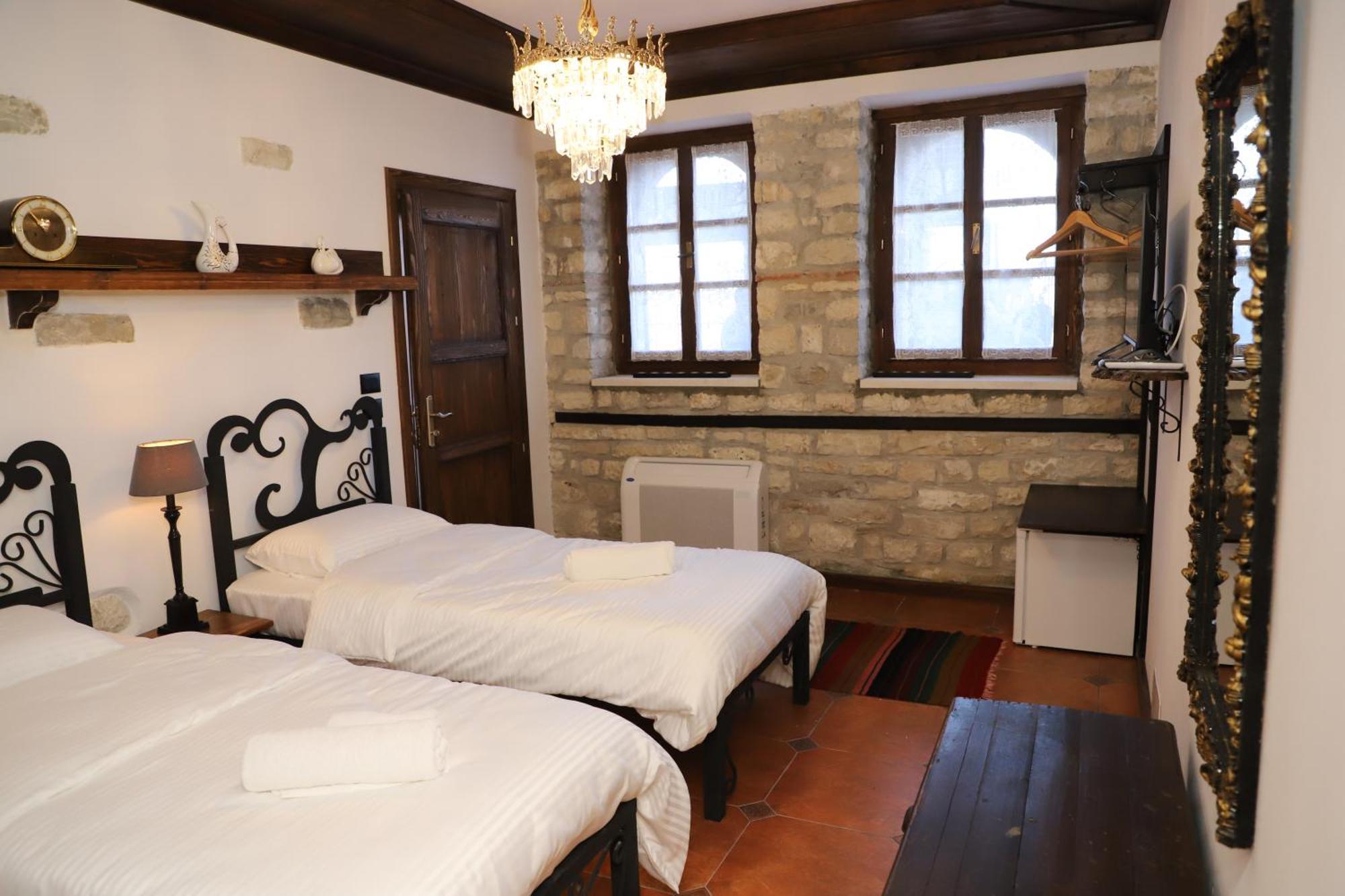 Vila Art Berat Castle Buitenkant foto